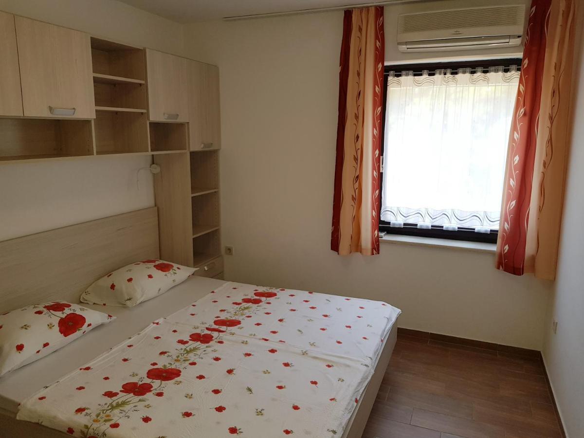 Apartments Vila Tisa Mali Lošinj Eksteriør billede