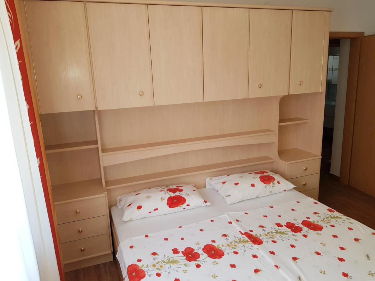 Apartments Vila Tisa Mali Lošinj Eksteriør billede