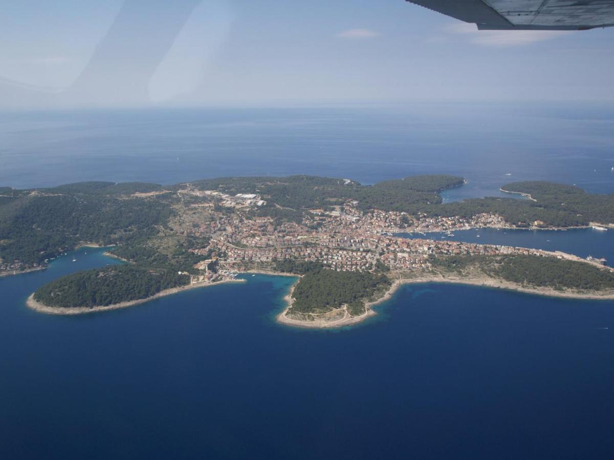 Apartments Vila Tisa Mali Lošinj Eksteriør billede