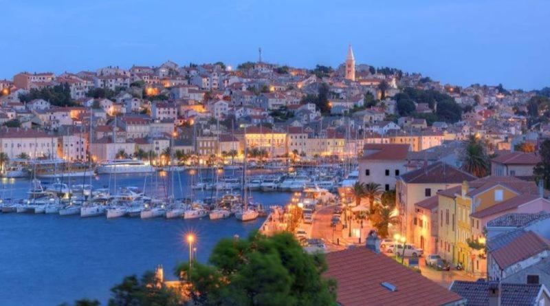 Apartments Vila Tisa Mali Lošinj Eksteriør billede