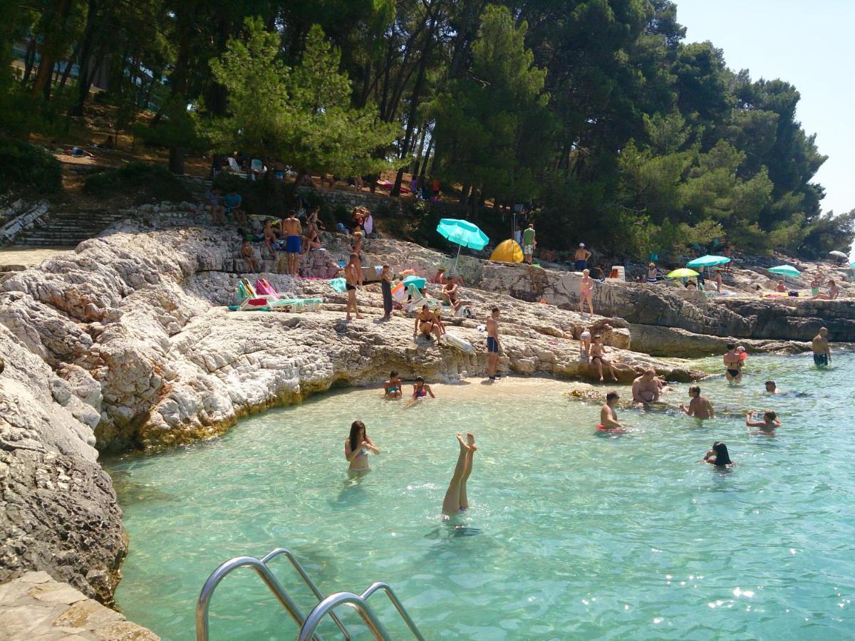 Apartments Vila Tisa Mali Lošinj Eksteriør billede