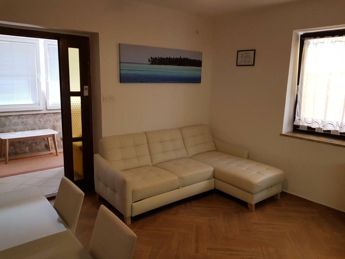 Apartments Vila Tisa Mali Lošinj Eksteriør billede