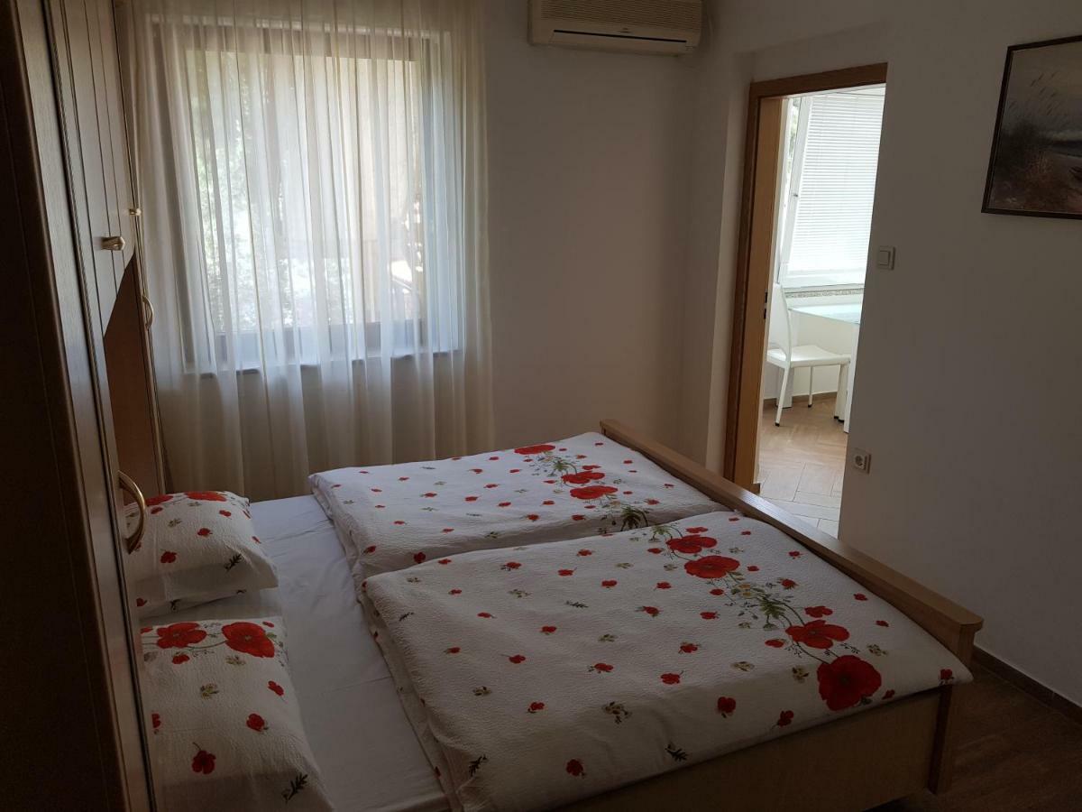 Apartments Vila Tisa Mali Lošinj Eksteriør billede