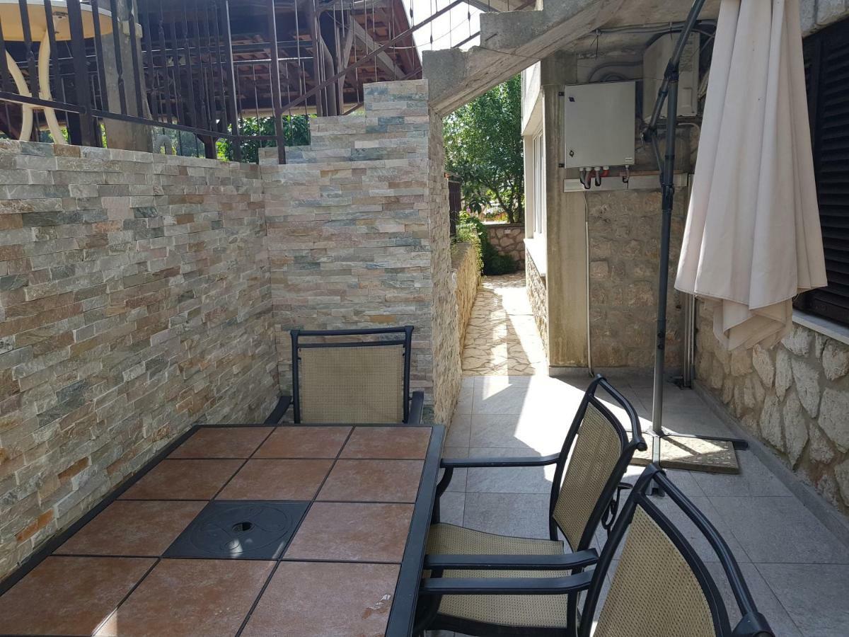 Apartments Vila Tisa Mali Lošinj Eksteriør billede