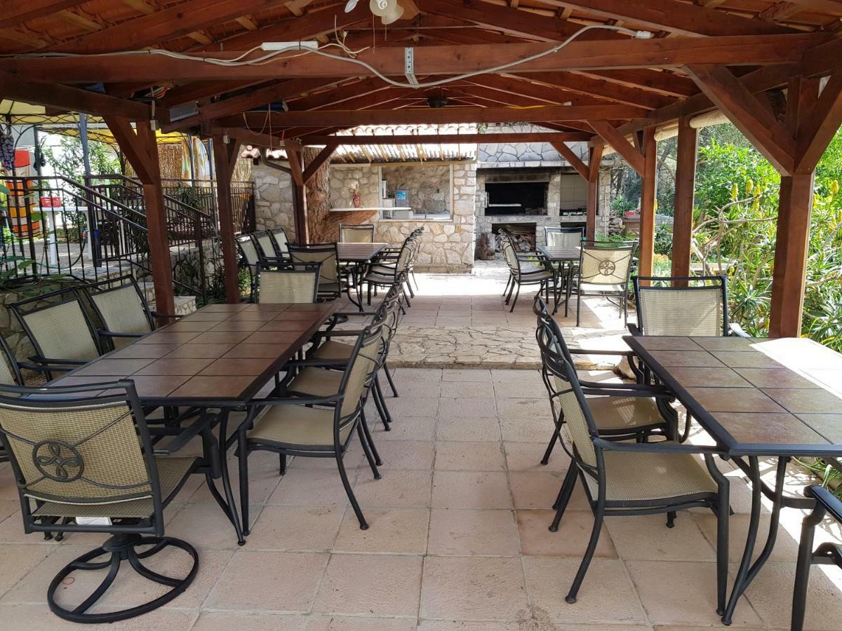 Apartments Vila Tisa Mali Lošinj Eksteriør billede